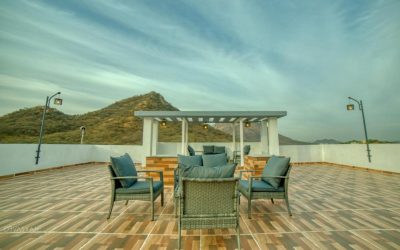 Resort with Rooftop Restaurant